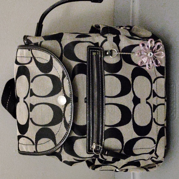 Coach "Kyra Daisy" Signature "C" Backpack Bag - Picture 1 of 9